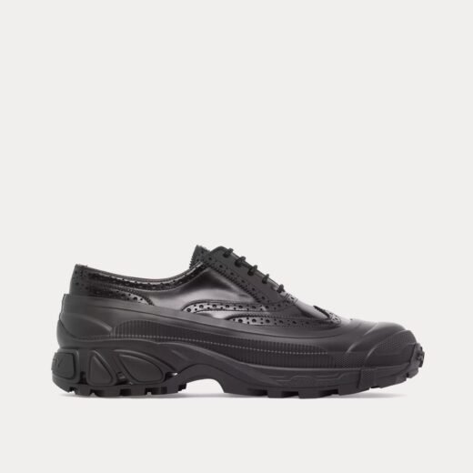 Burberry Baskets basses en cuir noir avec détails Brogue – Noir / 35