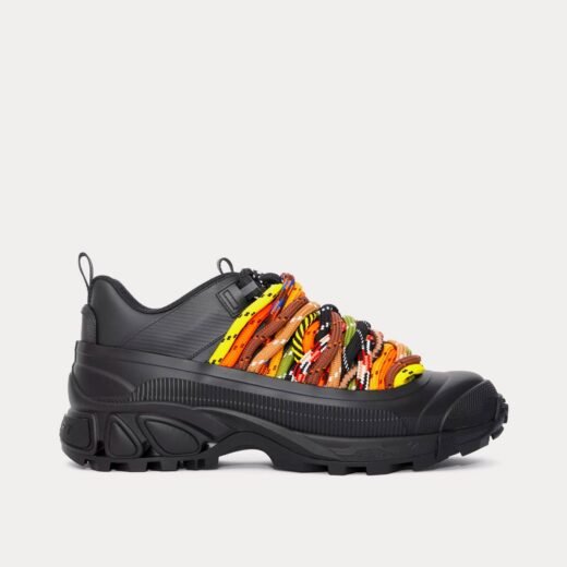 Burberry Baskets basses Arthur en cuir et nylon noir/multicolore – Noir / 35