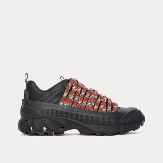 Burberry Baskets basses Arthur en cuir et nylon noir/marron bouleau foncé – Noir / 35