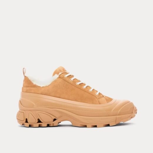 Burberry Baskets basses Arthur en daim et peau lainée – Brun / 35