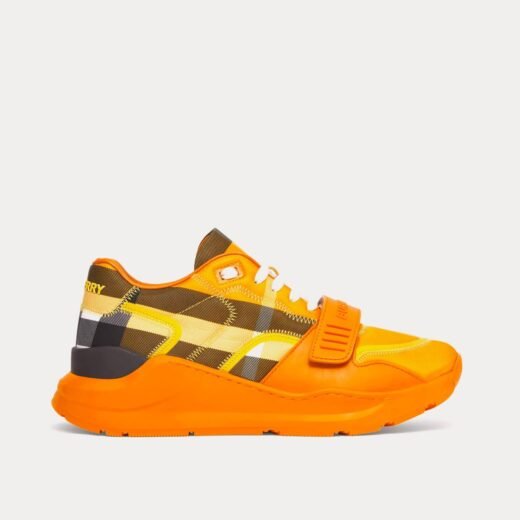 Burberry Baskets basses en nylon à carreaux jaune vif – Jaune / 35