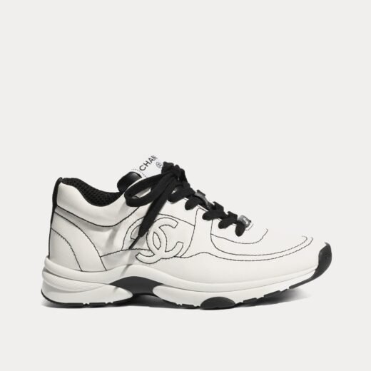 Chanel Baskets basses en coton blanc/noir – 35