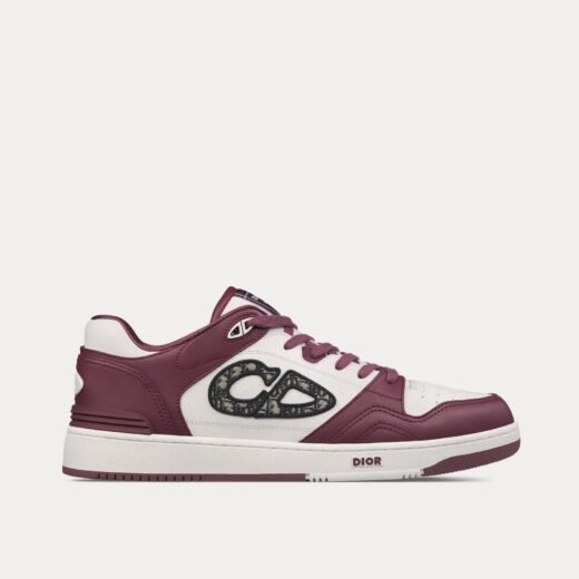 Baskets basses Dior B57 en cuir de veau lisse bordeaux et blanc avec jacquard Dior Oblique beige et noir – 35