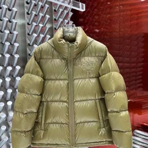 Prada Doudounes courtes en nylon style urbain avec logo uni