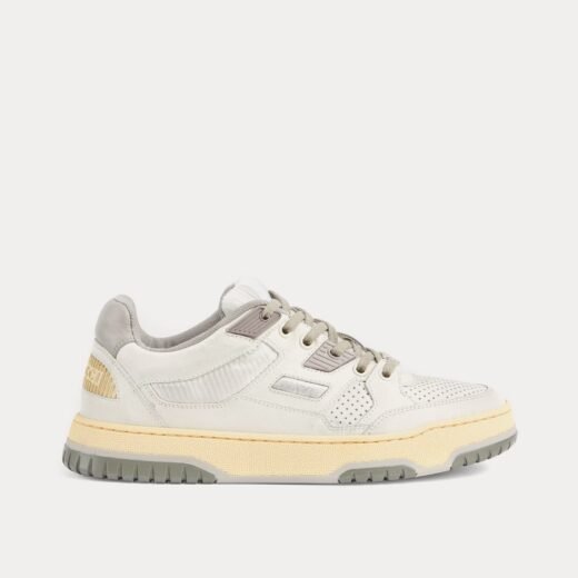 Gucci Baskets basses en cuir effet vieilli blanc cassé/gris – 35