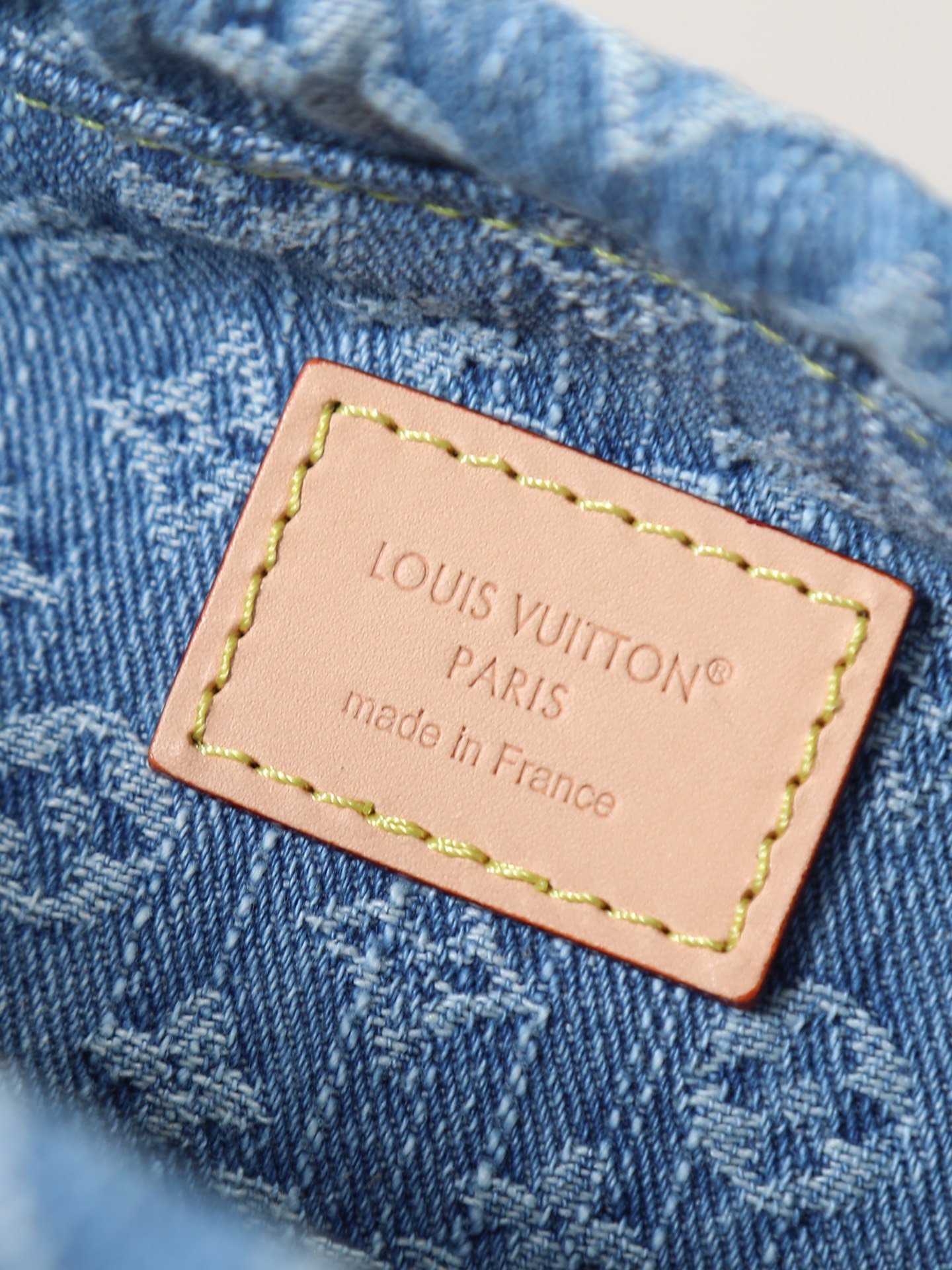 Louis Vuitton Nano Noé en denim monogrammé bleu – Image 9
