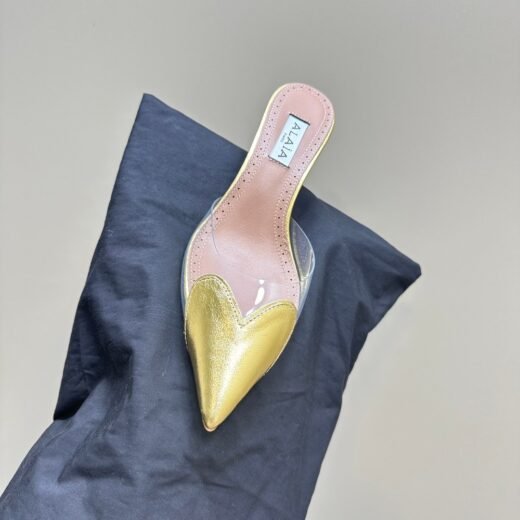 Alaïa Le Cœur Slingbacks in Patent Leather à talons – Or