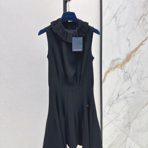 Louis Vuitton Robe sans manches à col plissé
