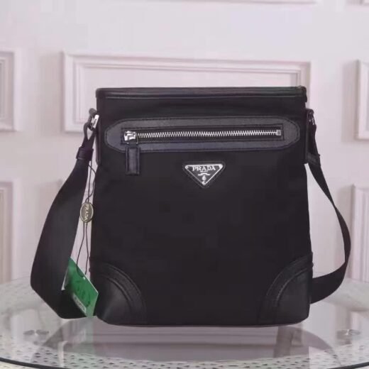 Prada Sacoche verticale noire