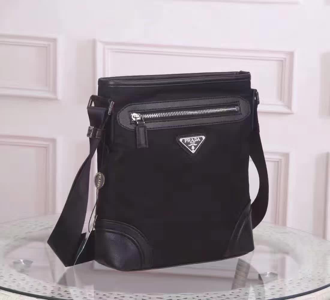 Prada Sacoche verticale noire – Image 2