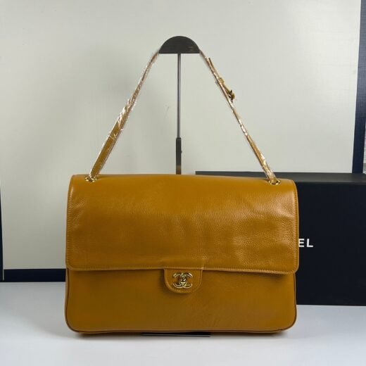 Chanel Flap Bag – Ocre – fermoir doré