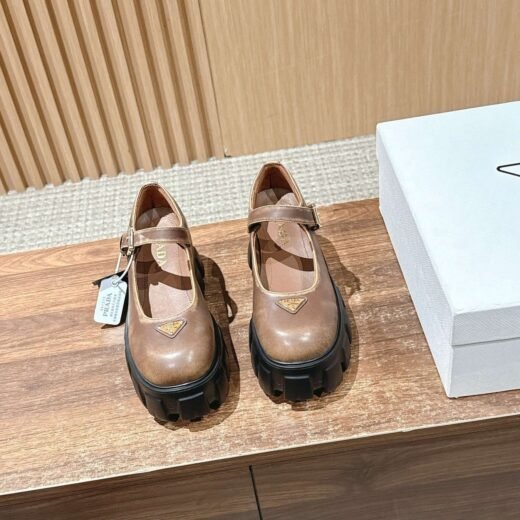 Prada Ballerines Mary Jane chunky