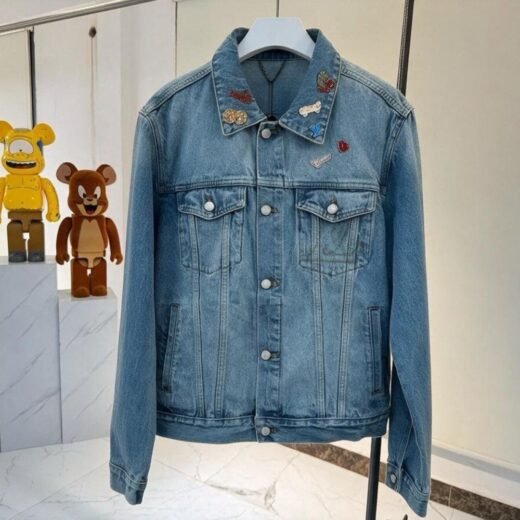 Louis Vuitton – veste en denim à motifs brodés, bleu délavé